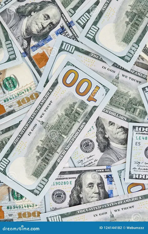 muchos-billetes-de-banco-americanos-los-dólares-124144182